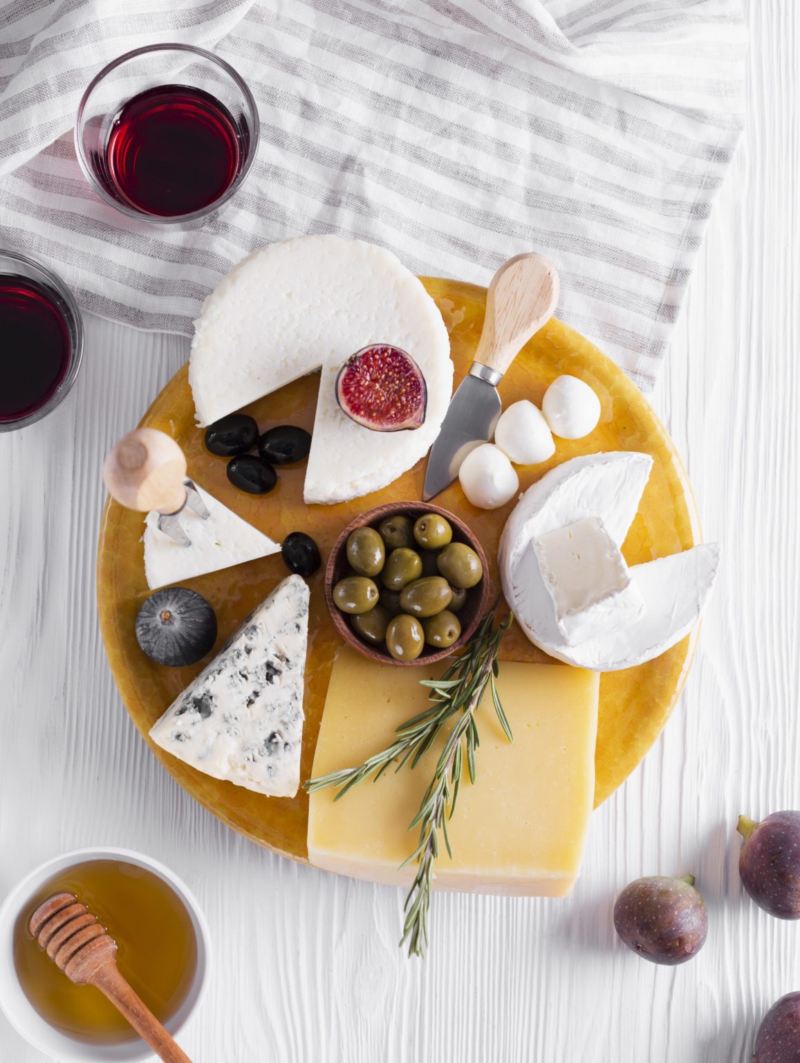 Simple Wine And Cheese Hour – The Dexterous Diner